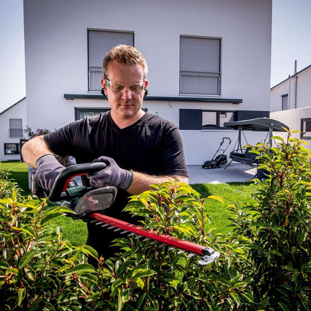 Metabo HS 65 (620018000) 26" 450W 220 - 240V Hedge Trimmer 3