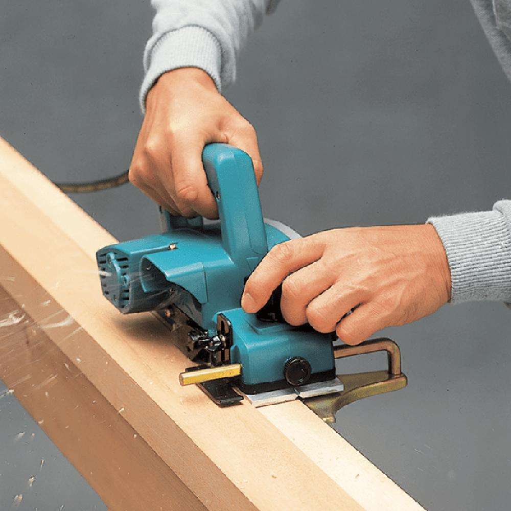 Makita N1923BK Power Planer 82mm 2mm Cutting Depth 600W 1