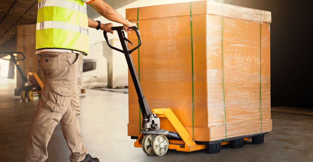 Key Factors to Consider When Selecting a Pallet Truck