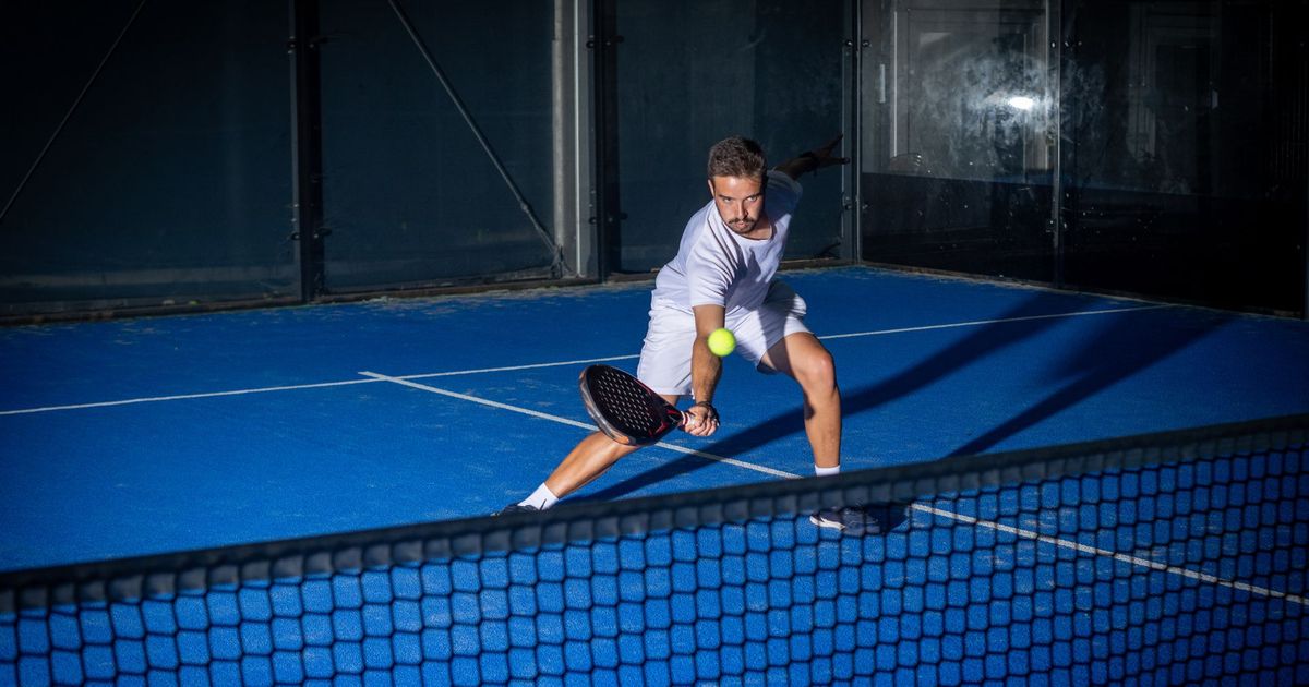 Cómo Mejorar tu Golpe de Derecha en Padel