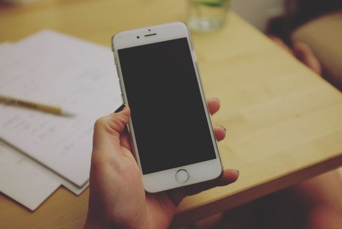 Conversaciones en Tinder: ¿Cómo Romper el Hielo?