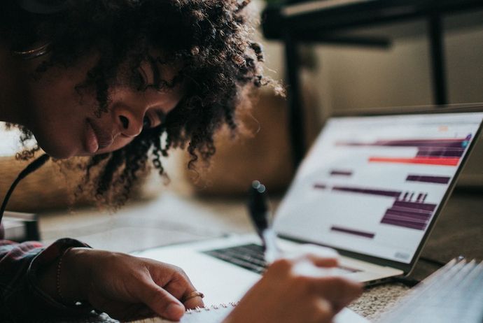 Using LinkedIn Analytics to Grow Your Author Brand