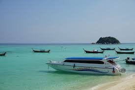 Siri Lanta Speedboat