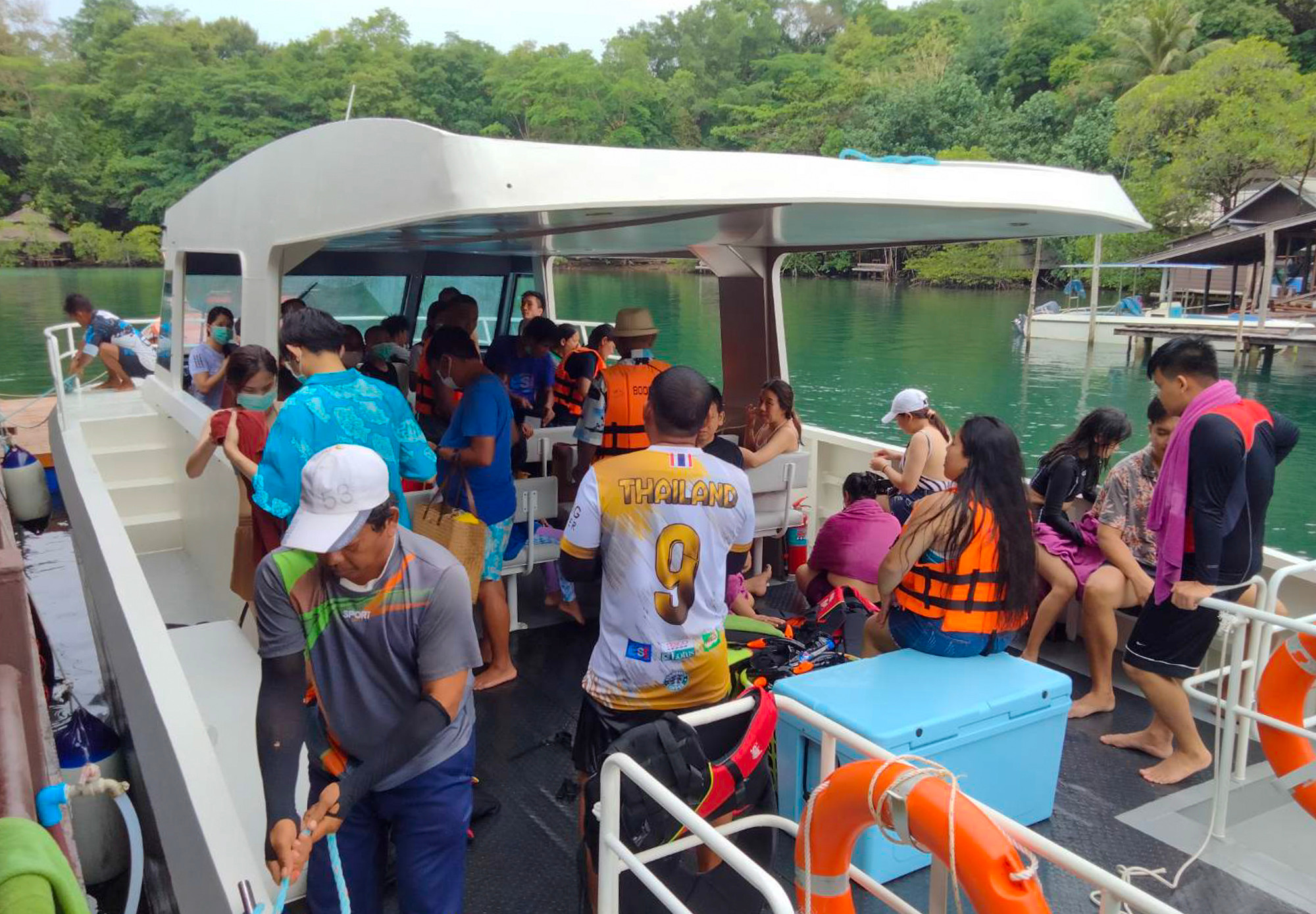 Boonsiri Sirinity Speedboat Boonsiri Sirinity Speedboat (Boonsiri Sirinity Speedboat)