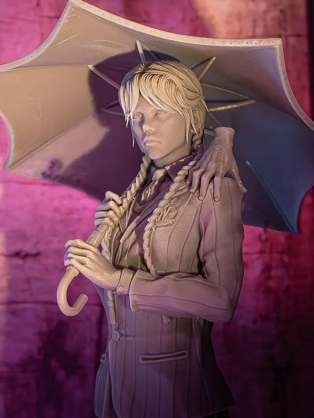 Figura wandinha - wednesday em resina 3D - Fidel Figures