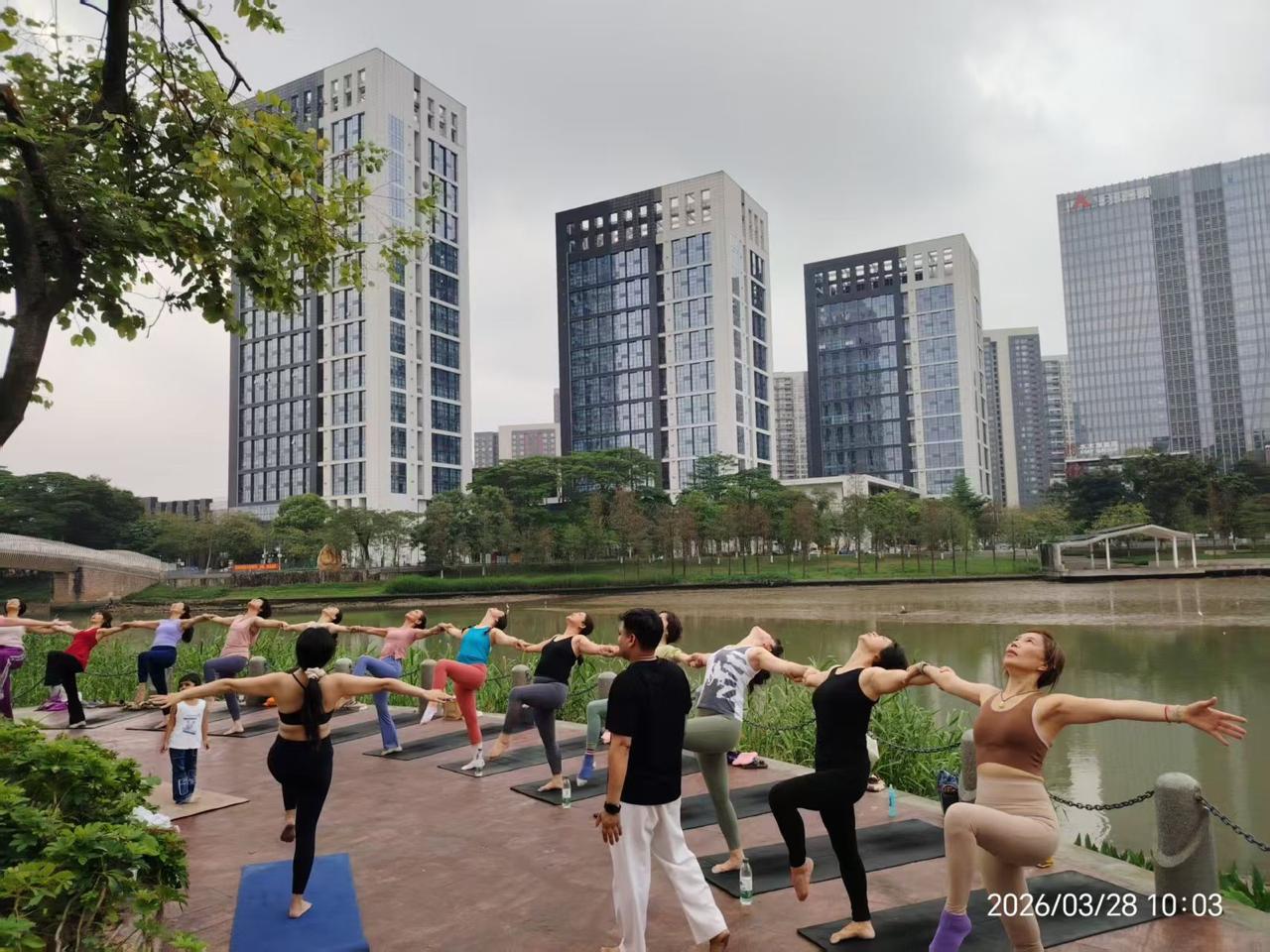 Senior-citizen-yoga