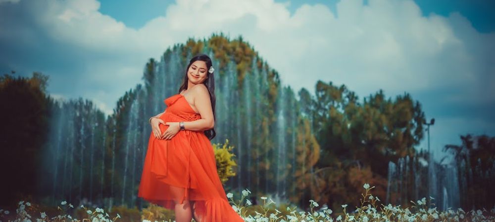 Maternity Photoshoot Props: GoCam Studio in Greater Noida