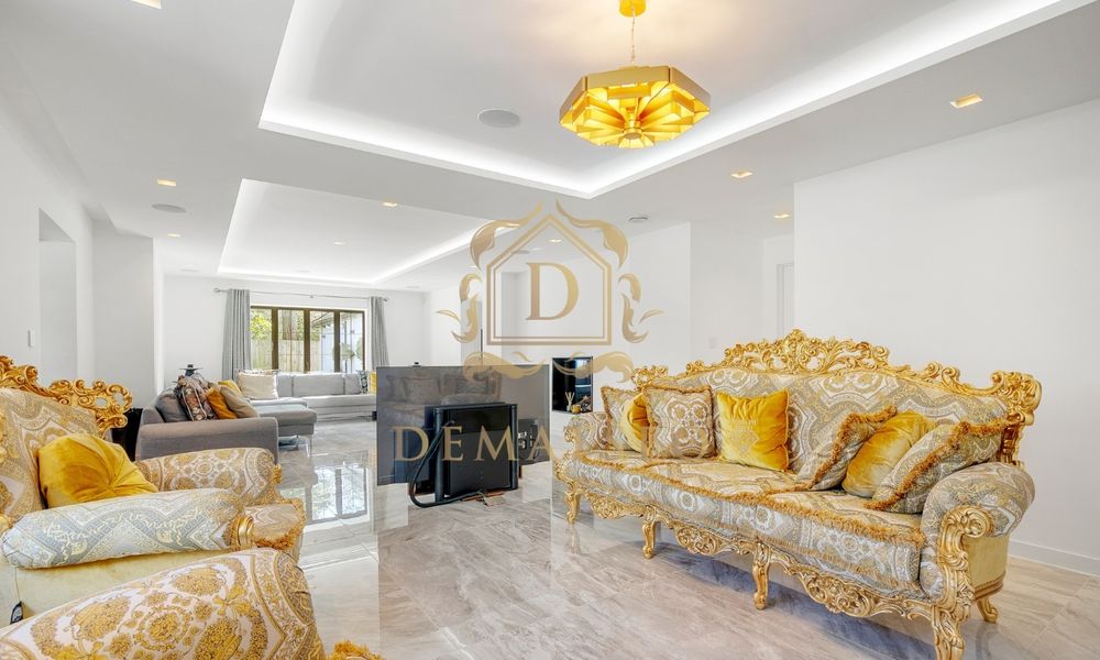 Beeches Cl, Kingswood, Tadworth KT20 6QA, UK