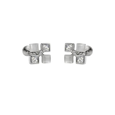 Silver pearl stud