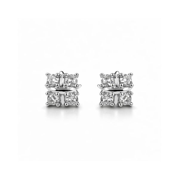 Square shape diamond minimal studs