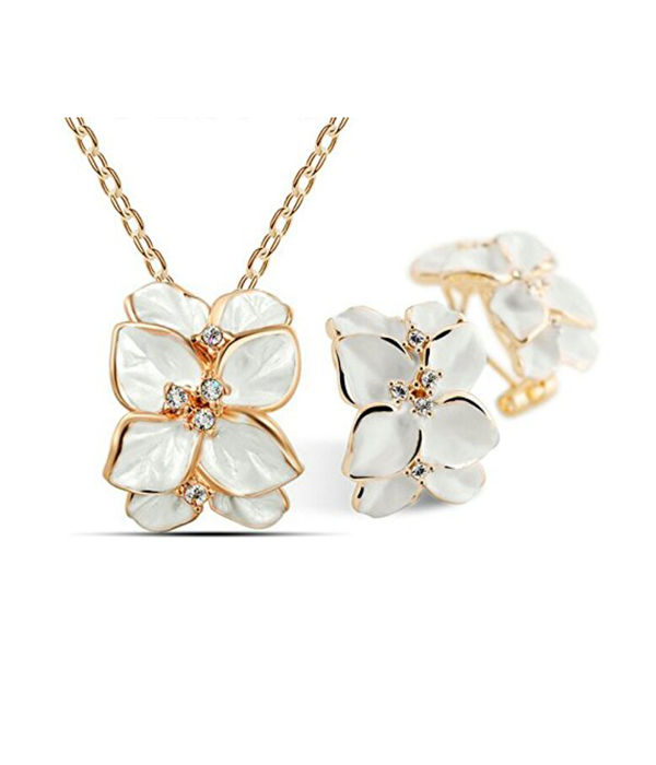 YouBella White  Gold-Toned Stone-Studded Enamelled Jewellery Set