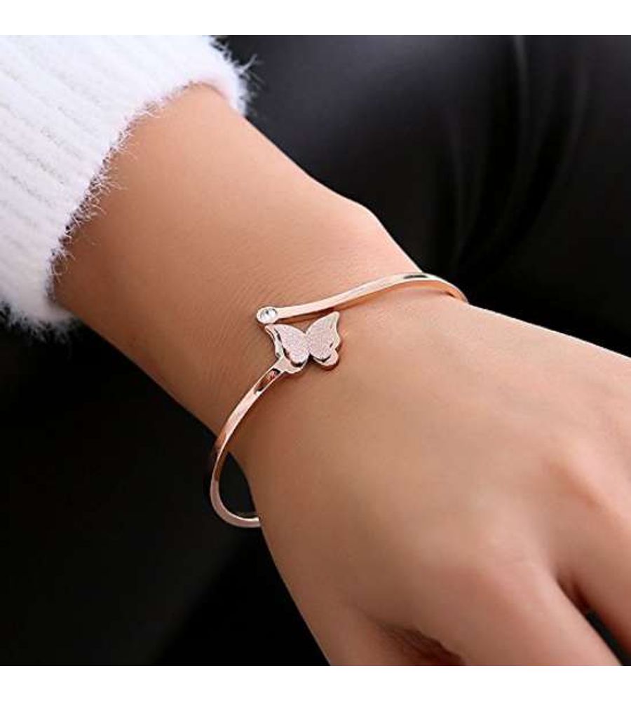 YouBella Stylish Latest Design Butterfly Jewellery Gold Plated Charm Bracelet for Women (Golden) (YBBN_91649)