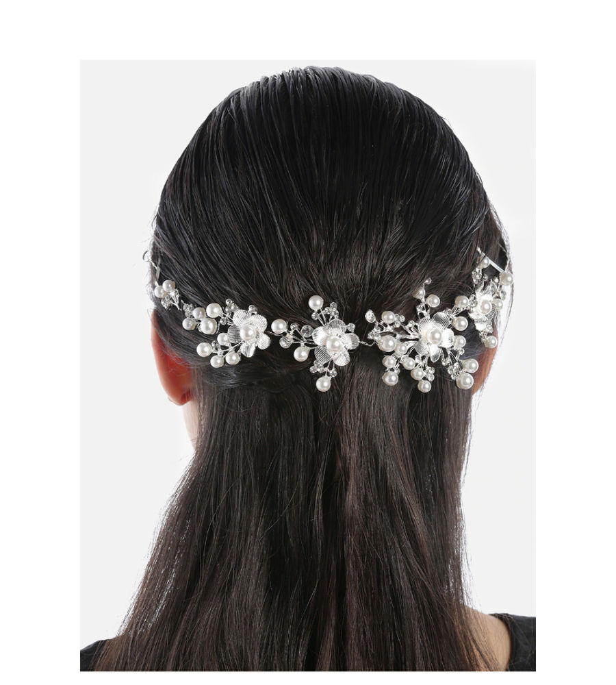 YouBella Silver-Toned  Off-White Embellished Floral Hair Accessory