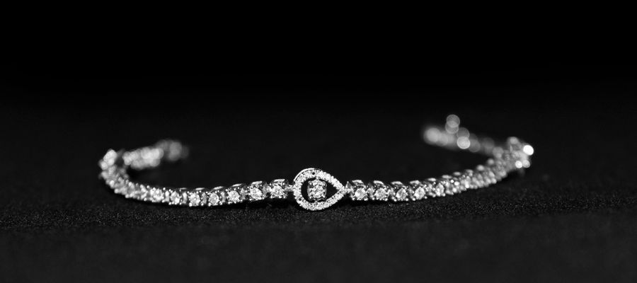 Why Diamond Jewellery Is the Perfect Investment for Every Woman