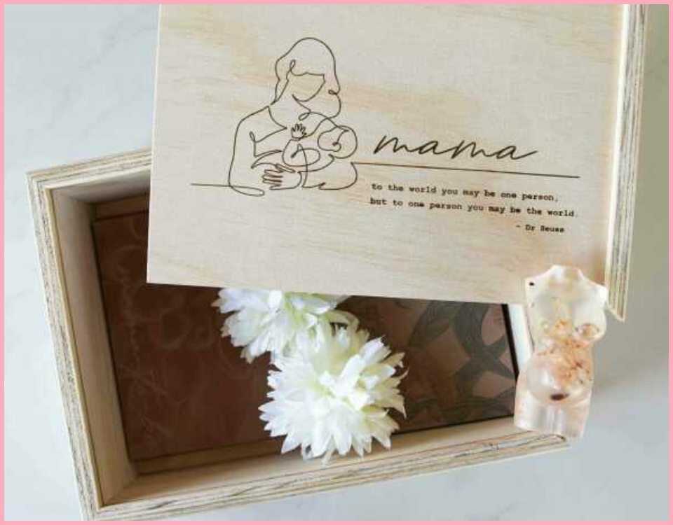 Keepsake box for mothers