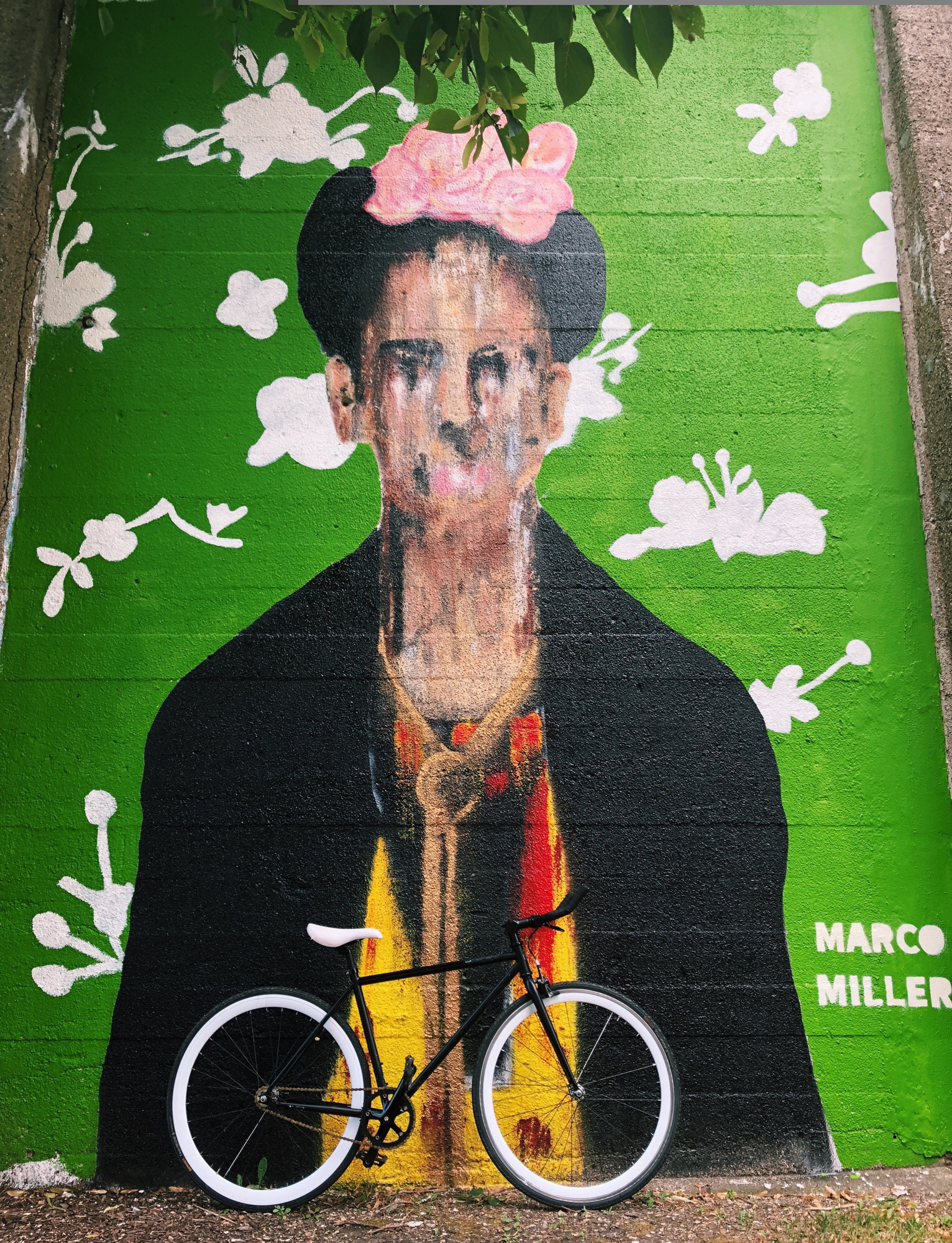 mural in Chicago by artist Marco Miller.