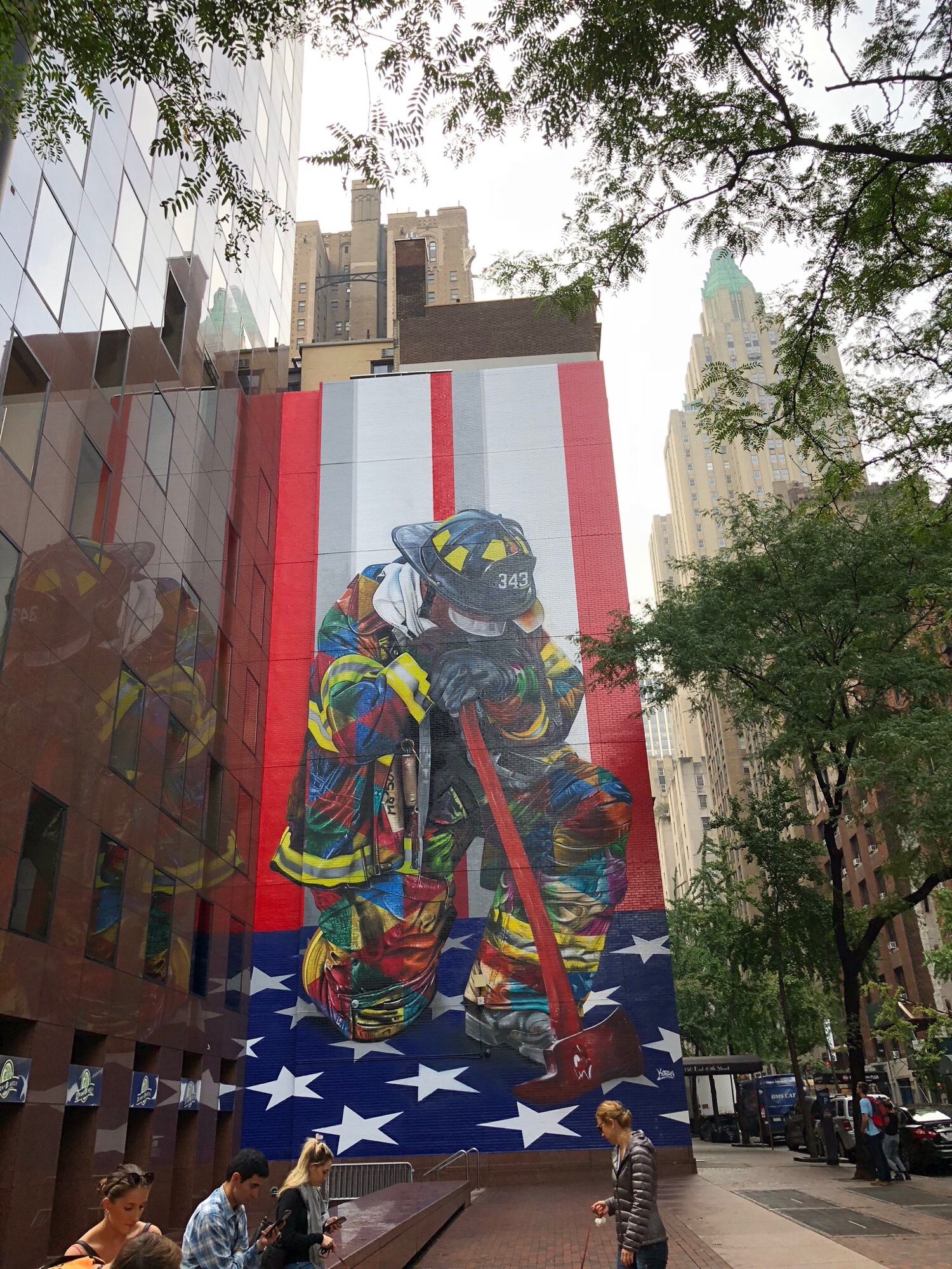 mural in New York by artist Eduardo Kobra.