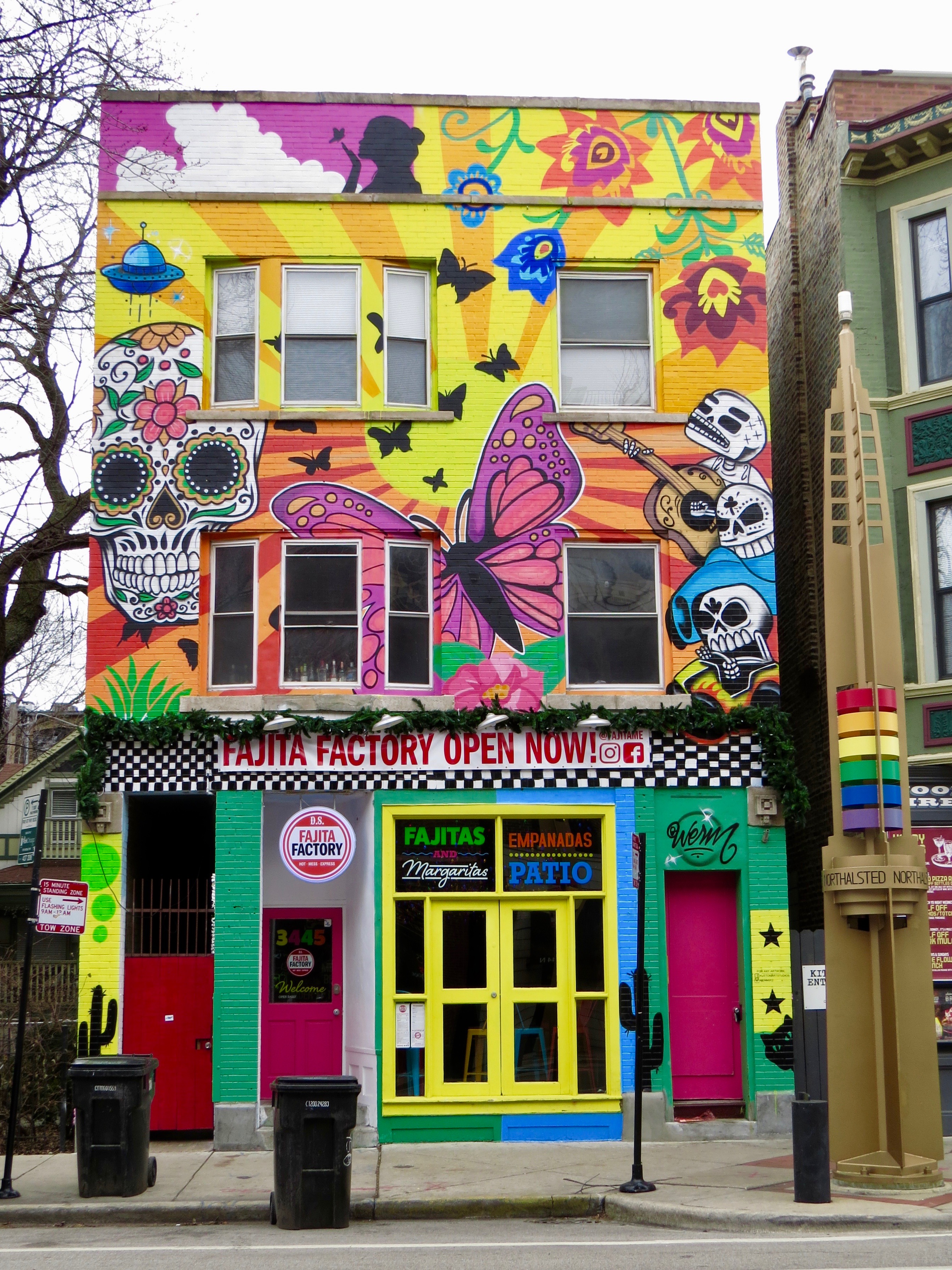 mural in Chicago by artist unknown.