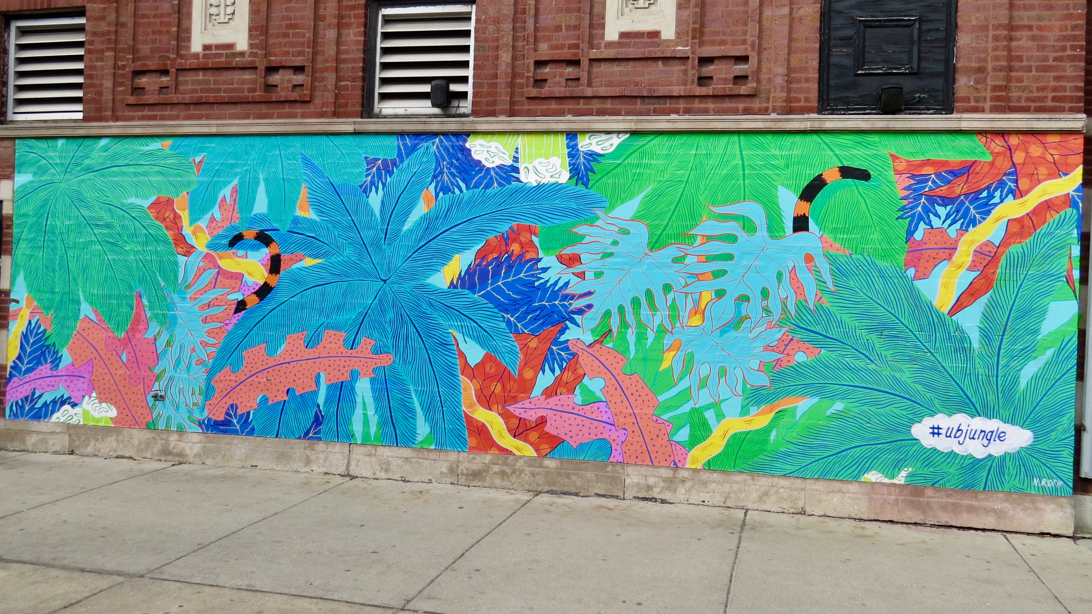 mural in Chicago by artist Noelle Roth.