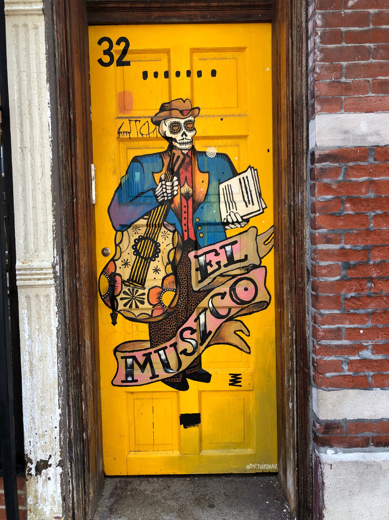 mural in Chicago by artist The Third Man. Tagged: Loteria