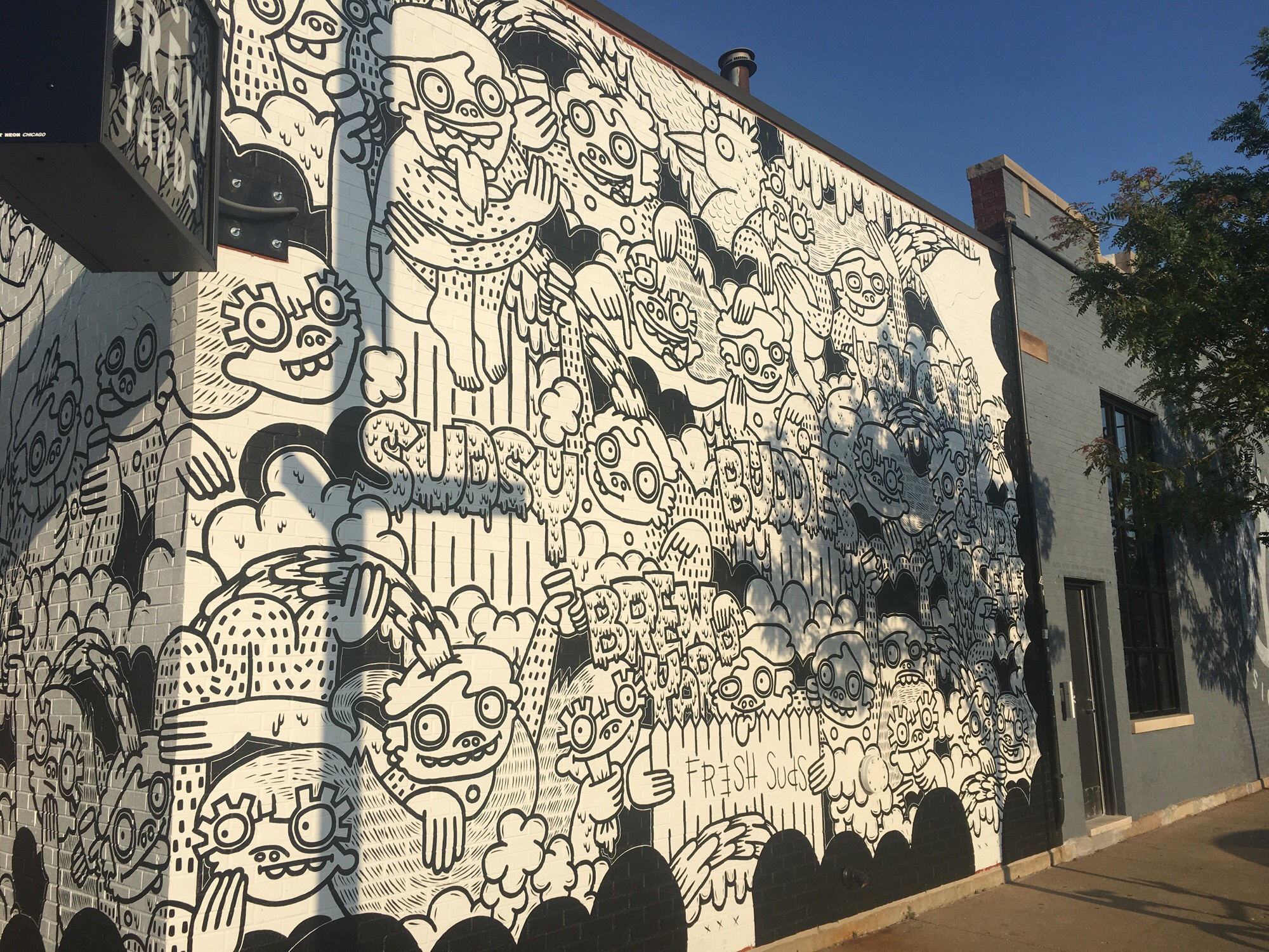 mural in Chicago by artist Lauren Asta.