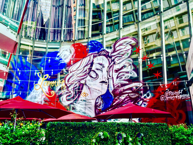 mural in Chicago by artist Rawooh.