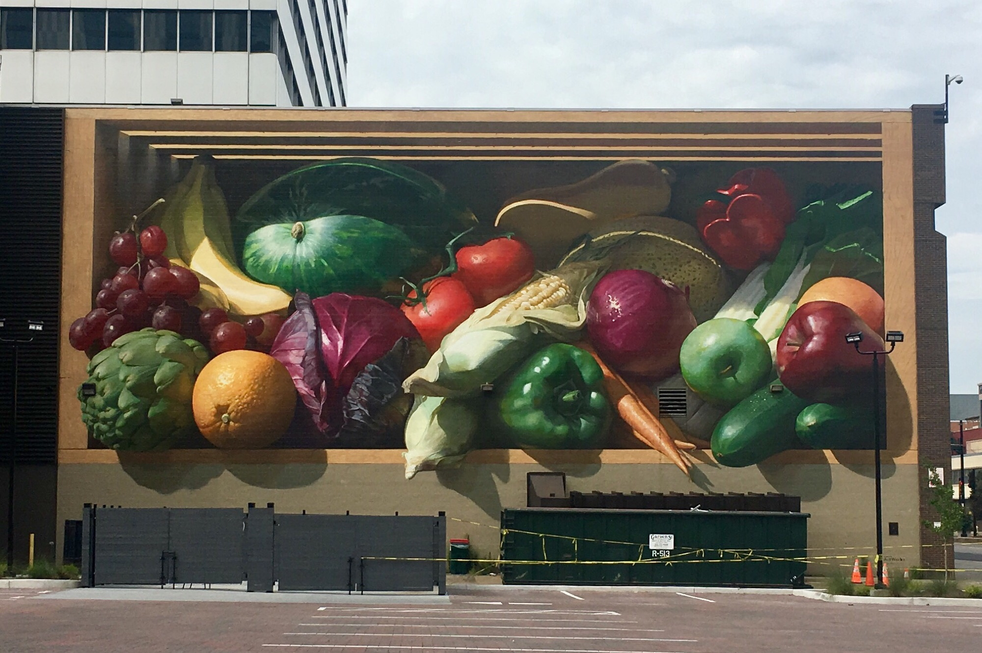 mural in Cincinnati by artist Jonathan Queen.