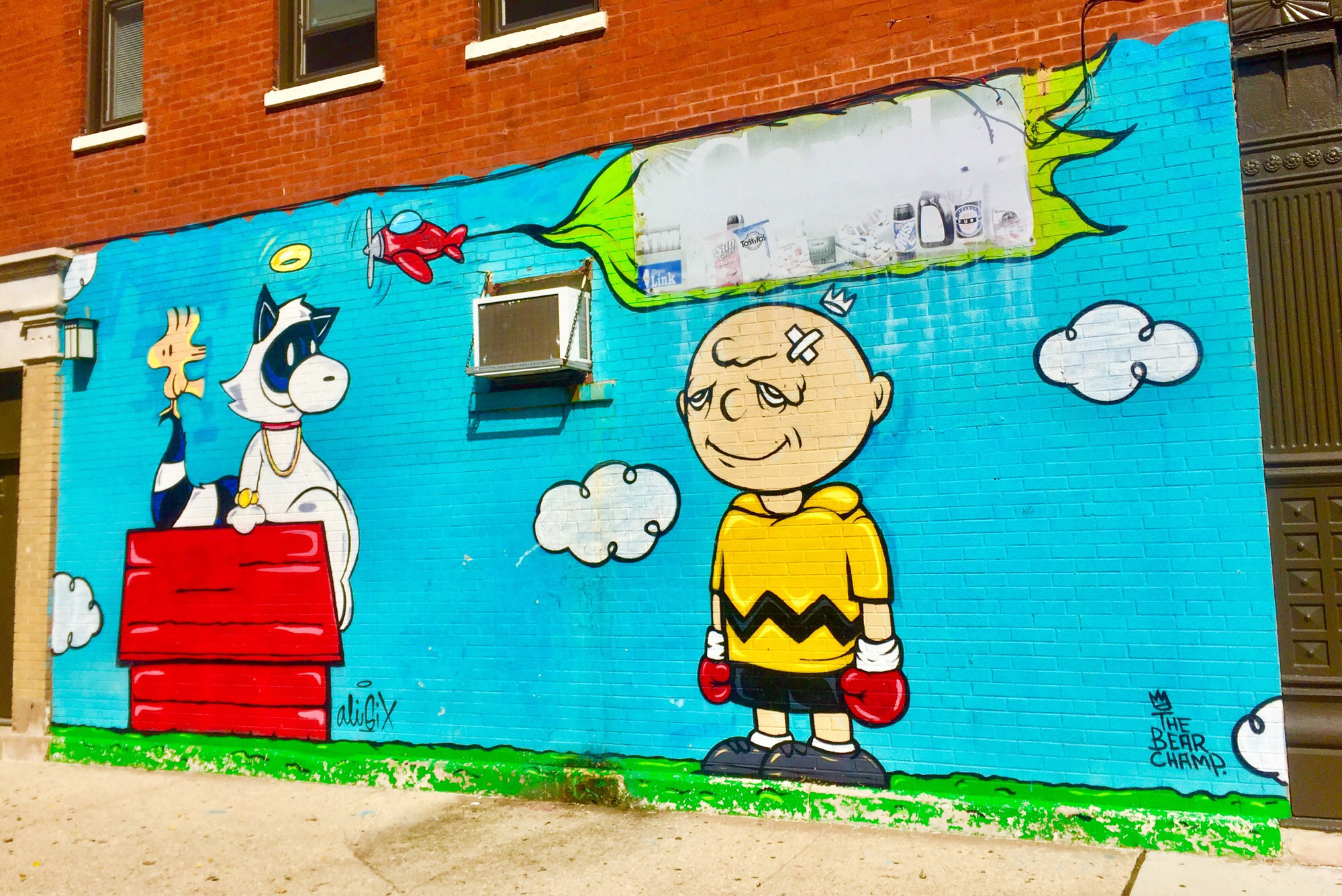 mural in Chicago by artist Ali 6. Tagged: Charlie Brown, Snoopy
