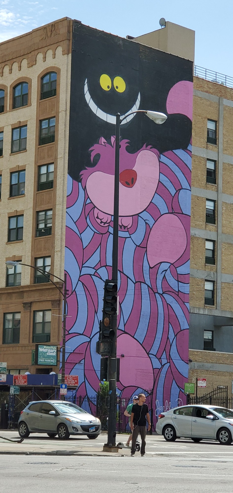 mural in Chicago by artist Jas Petersen. Tagged: animals