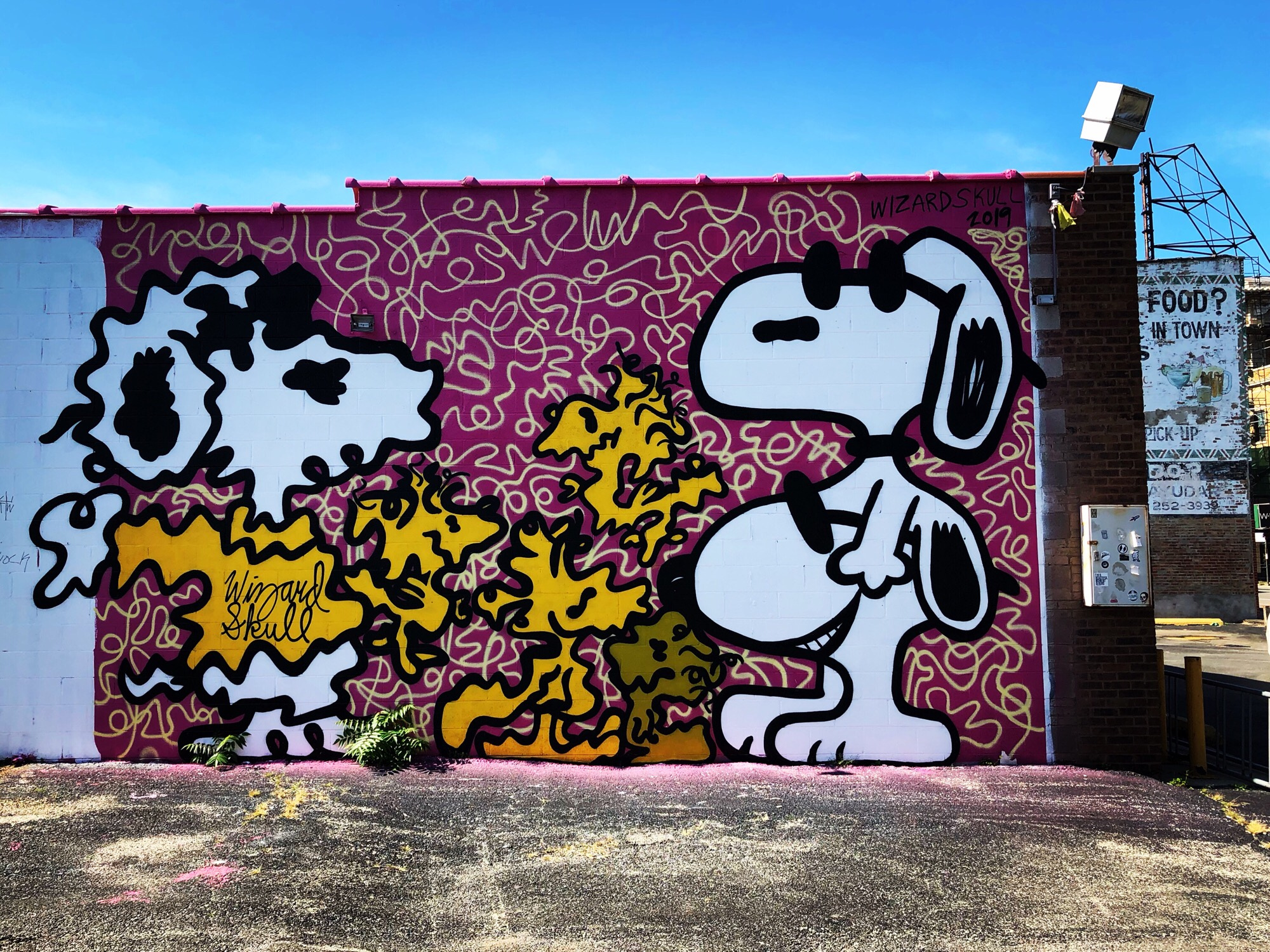 mural in Chicago by artist Wizard Skull. Tagged: Snoopy