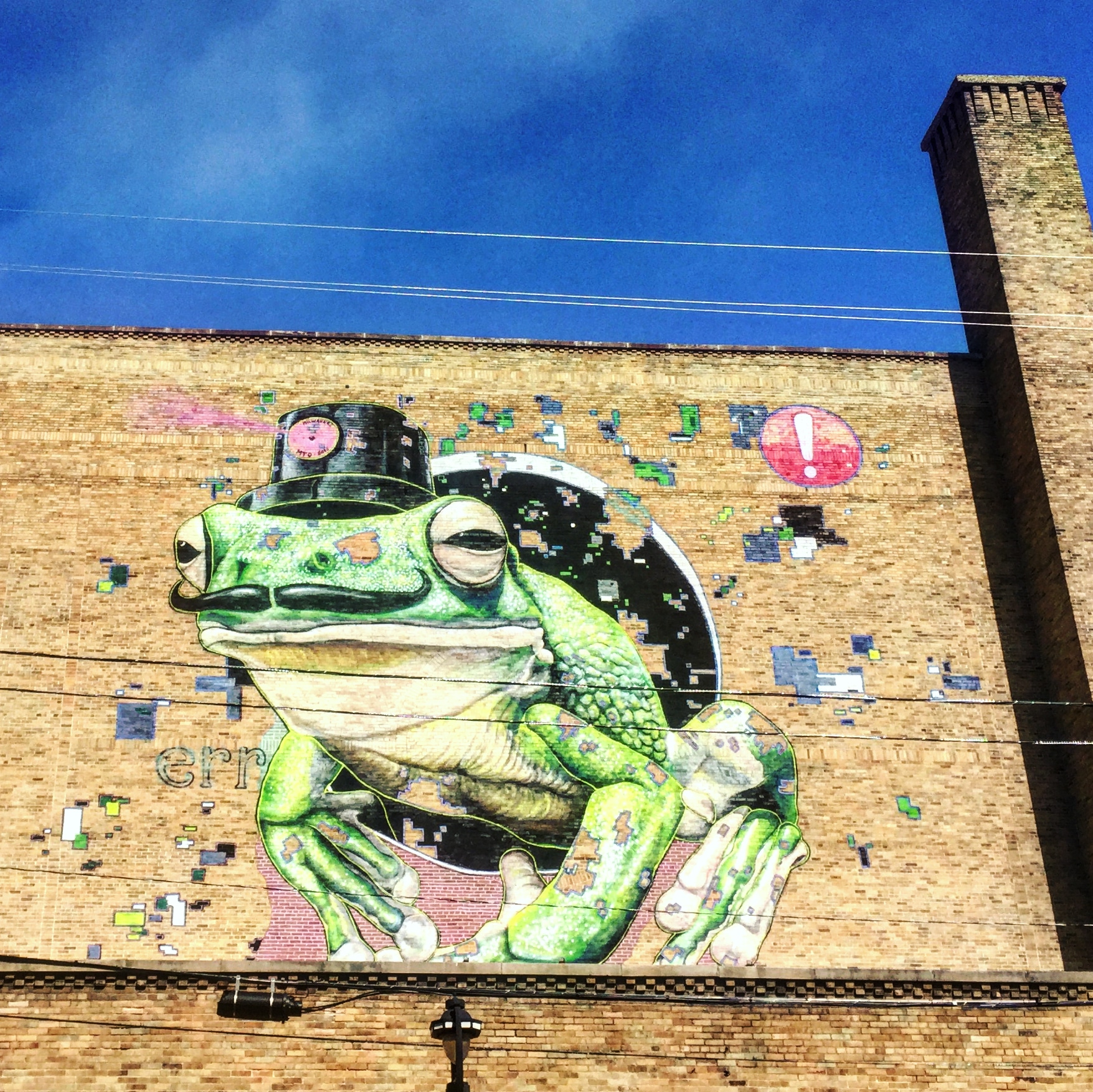 mural in Milwaukee by artist MTO.