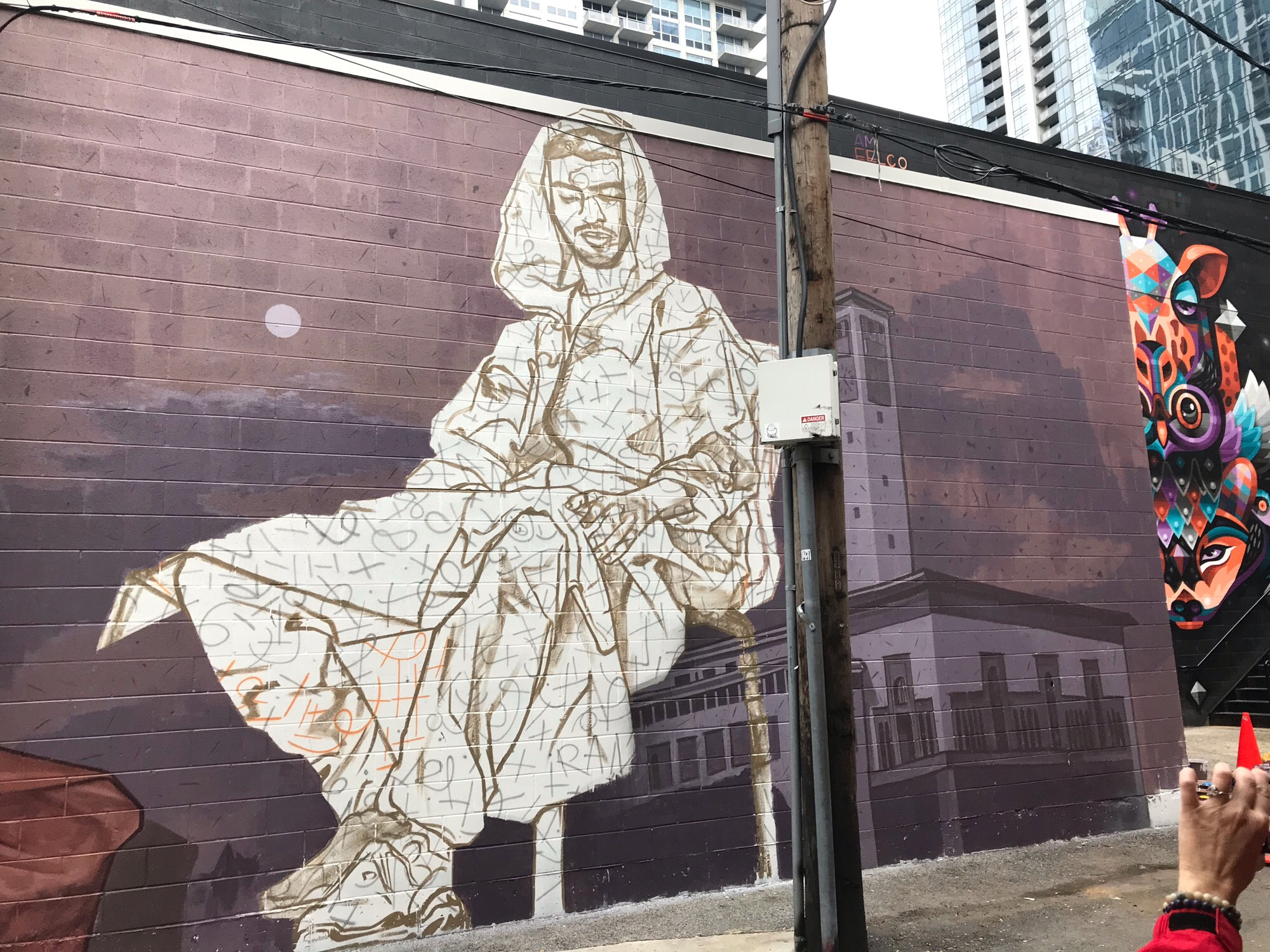 mural in Chicago by artist DYNAM.