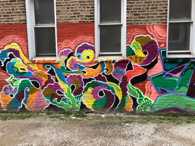 mural in Chicago by artist unknown.