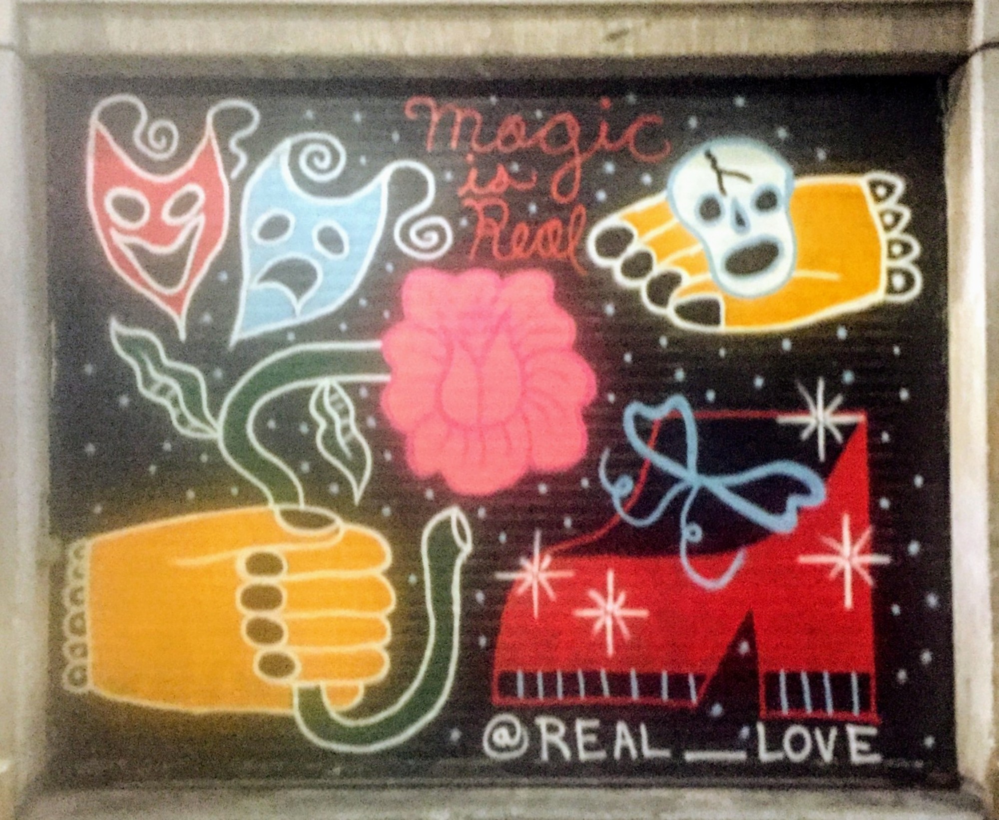 mural in Chicago by artist unknown.