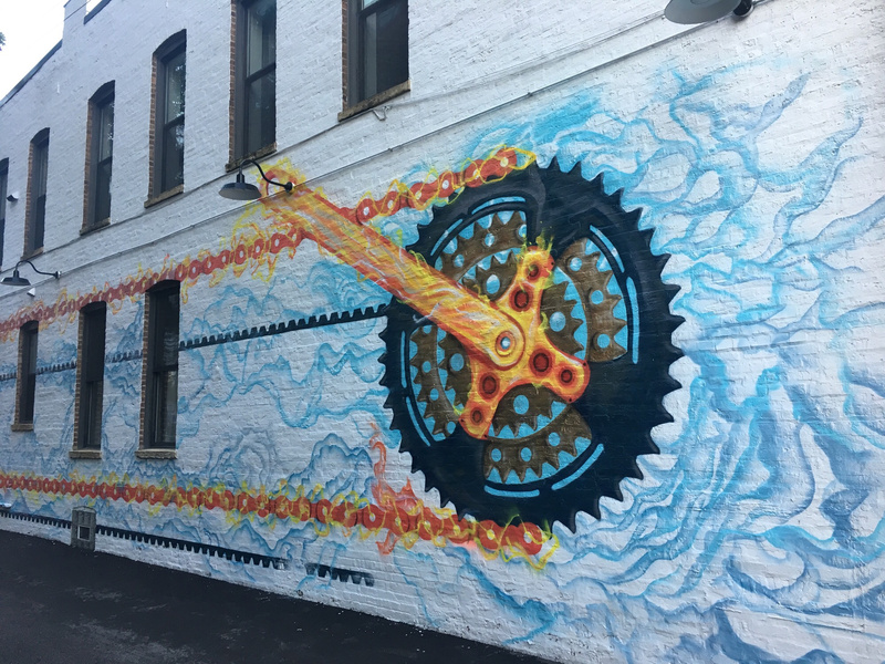 mural in Chicago by artist unknown.