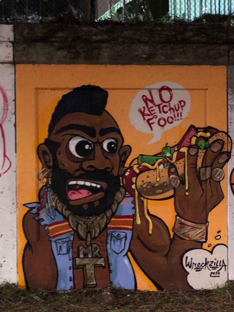 mural in Chicago by artist Wreckzilla.