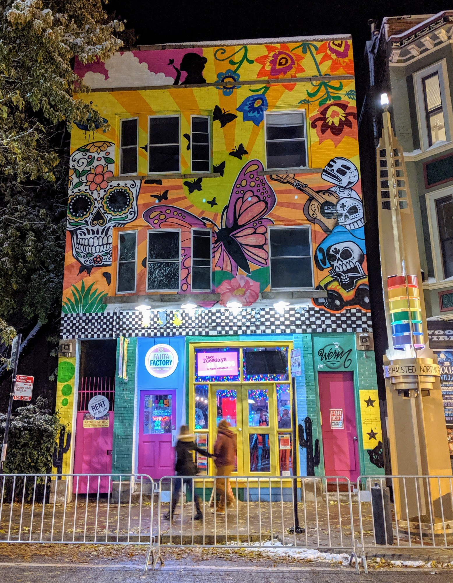 mural in Chicago by artist unknown.