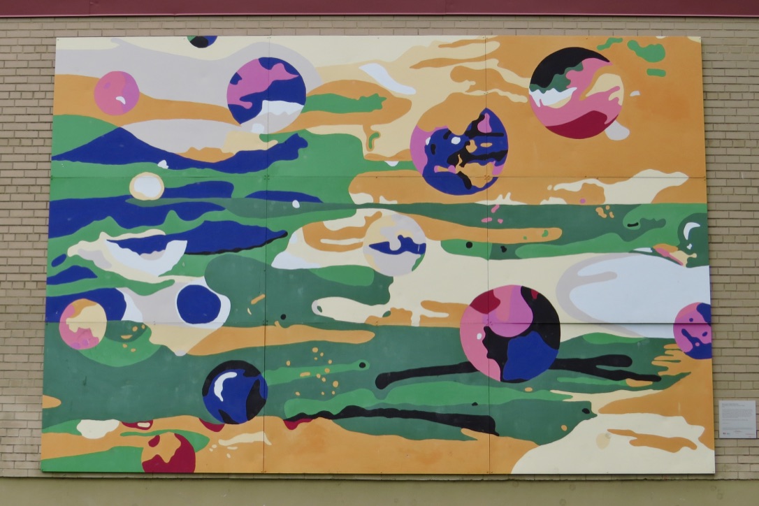 mural in Chicago by artist unknown.