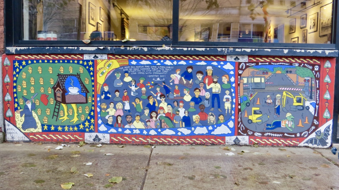 mural in Chicago by artist unknown.