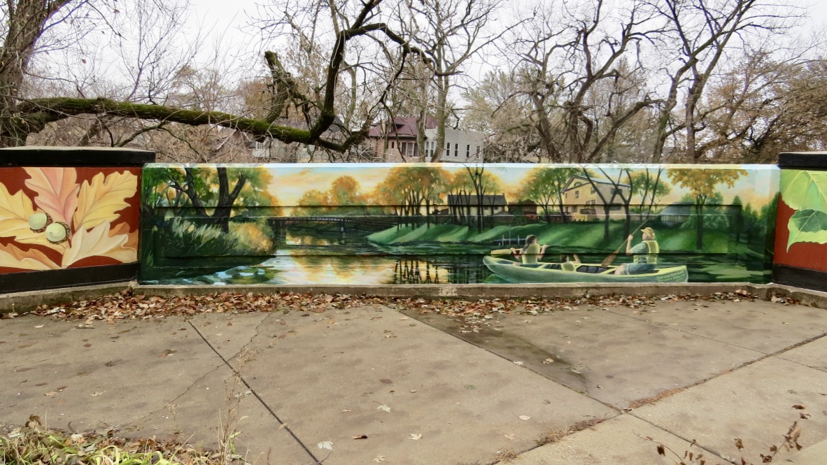 mural in Chicago by artist unknown.