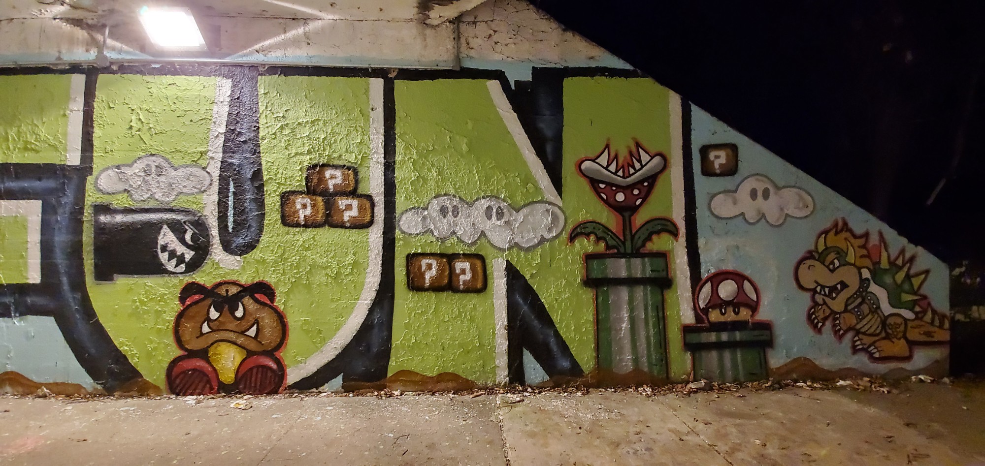 mural in Chicago by artist unknown. Tagged: Bowser