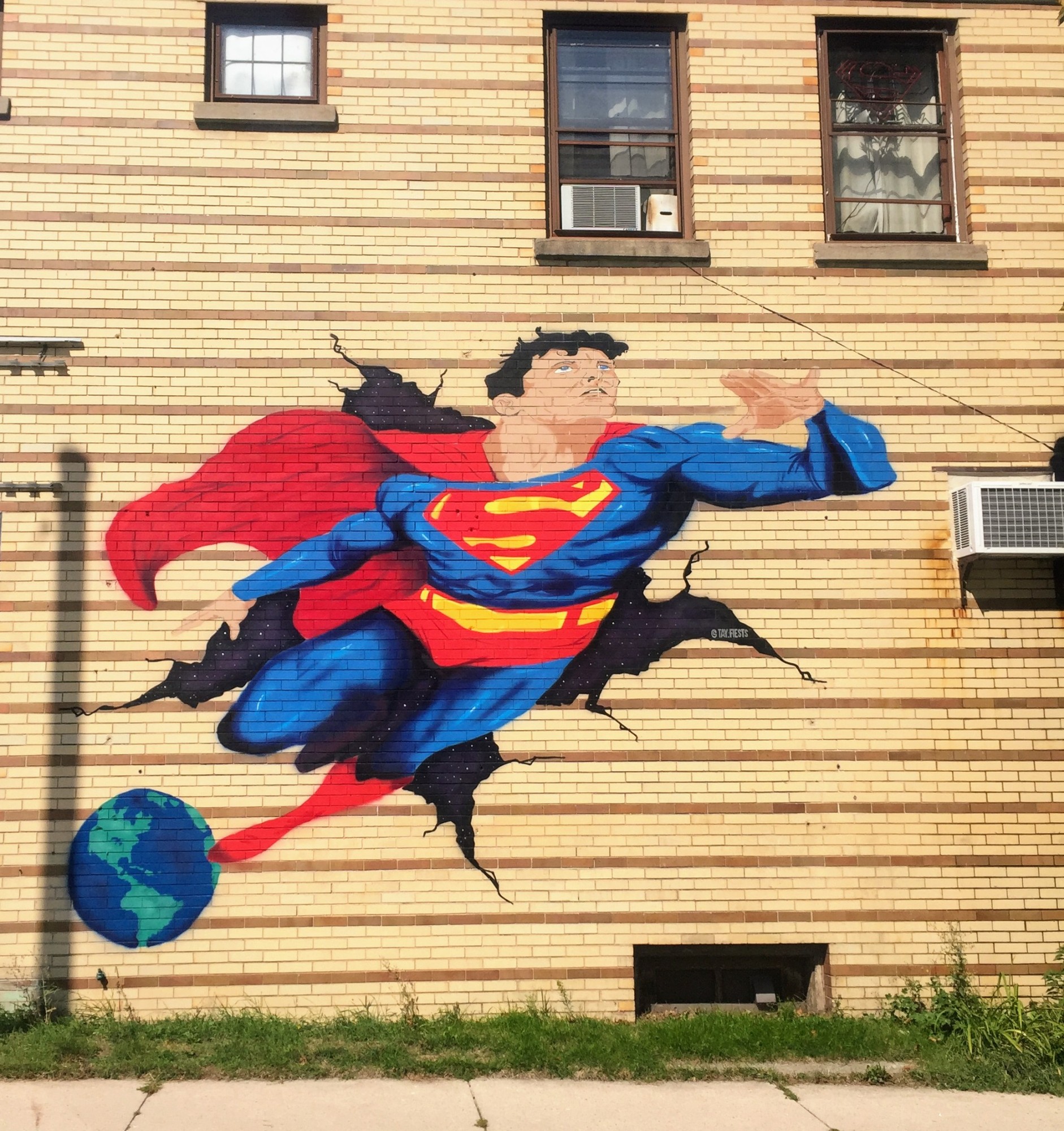 mural in Milwaukee by artist unknown.