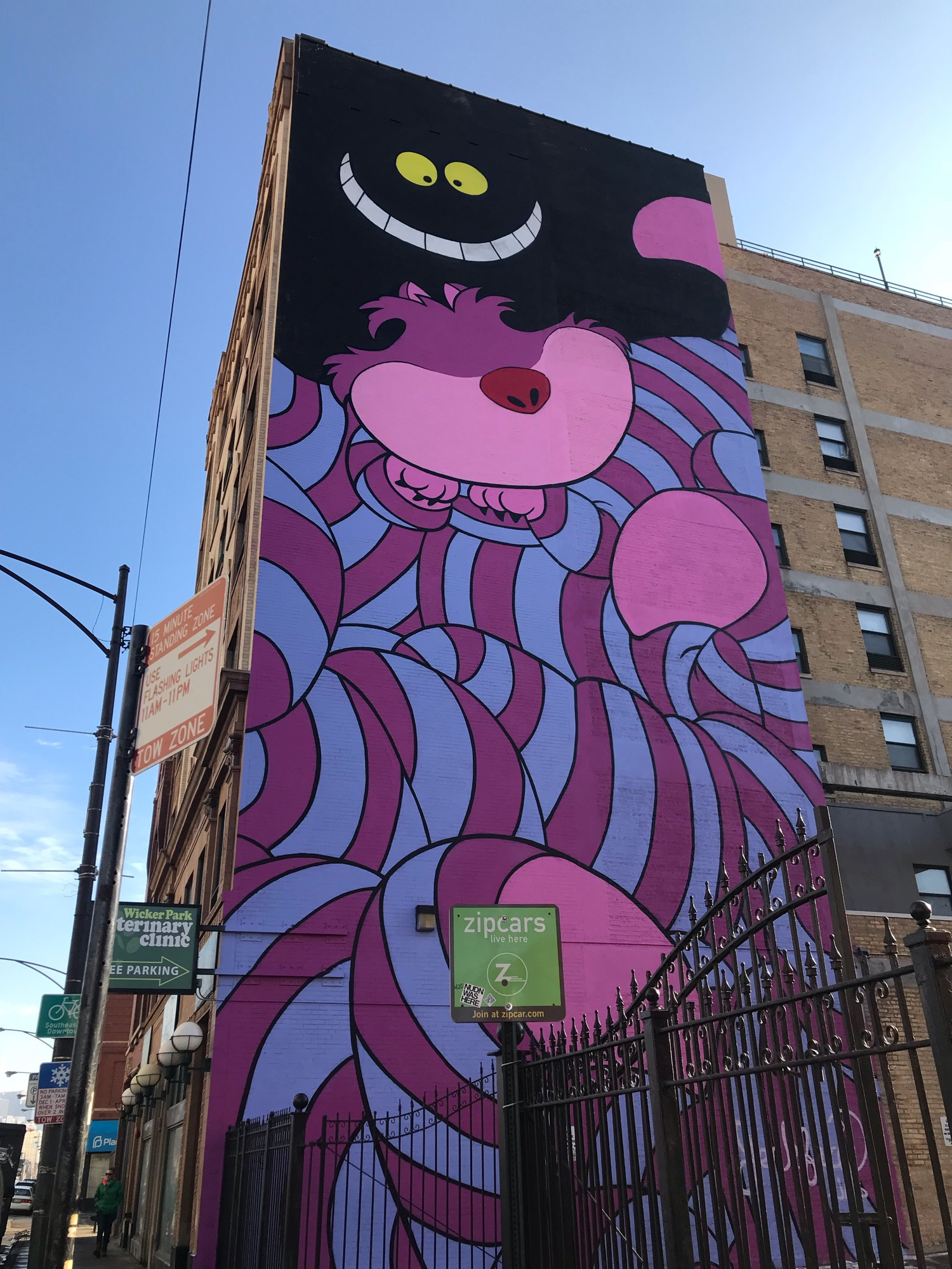mural in Chicago by artist Jas Petersen. Tagged: animals