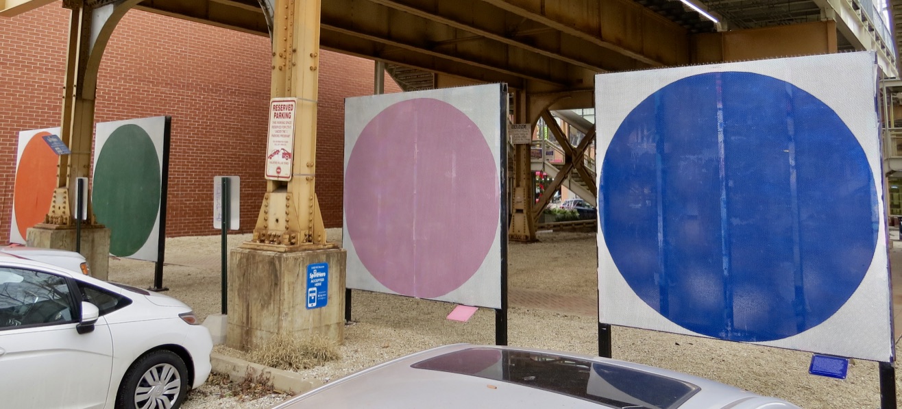 mural in Chicago by artist unknown.