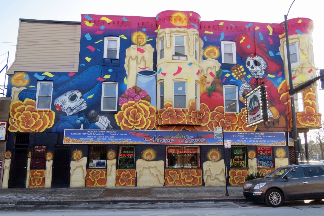 mural in Chicago by artist unknown.