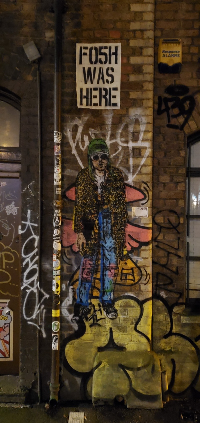 mural in London by artist unknown.