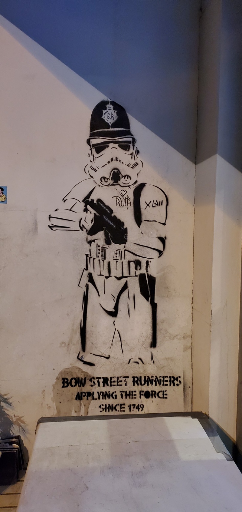 mural in London by artist unknown.