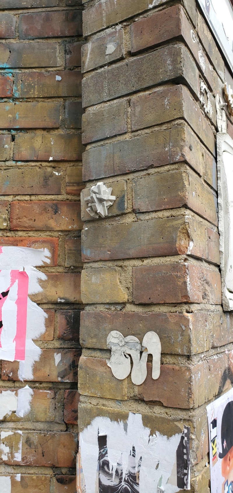 mural in London by artist unknown.