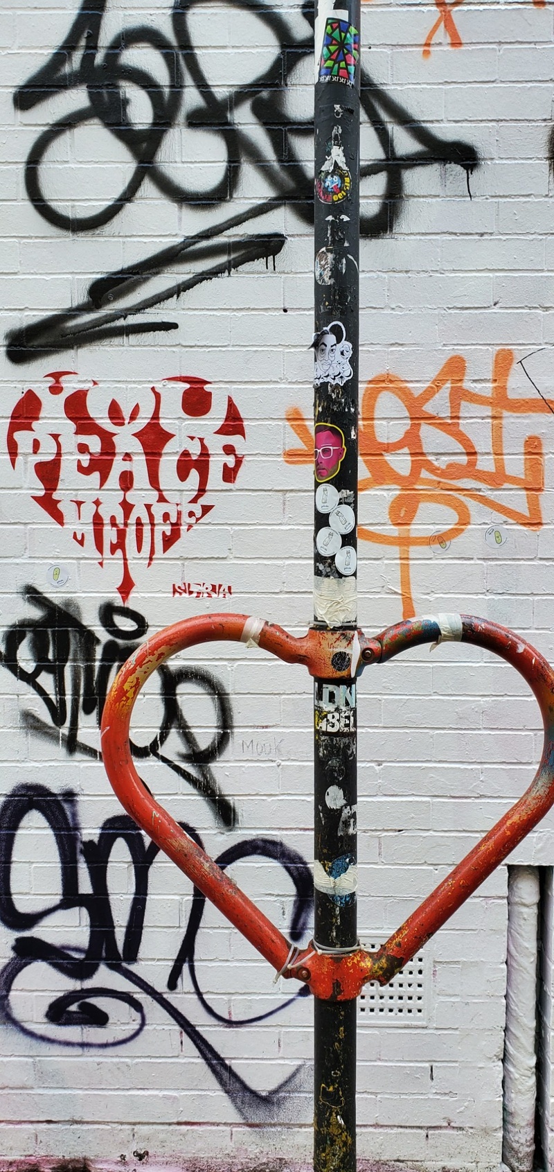 mural in London by artist unknown.