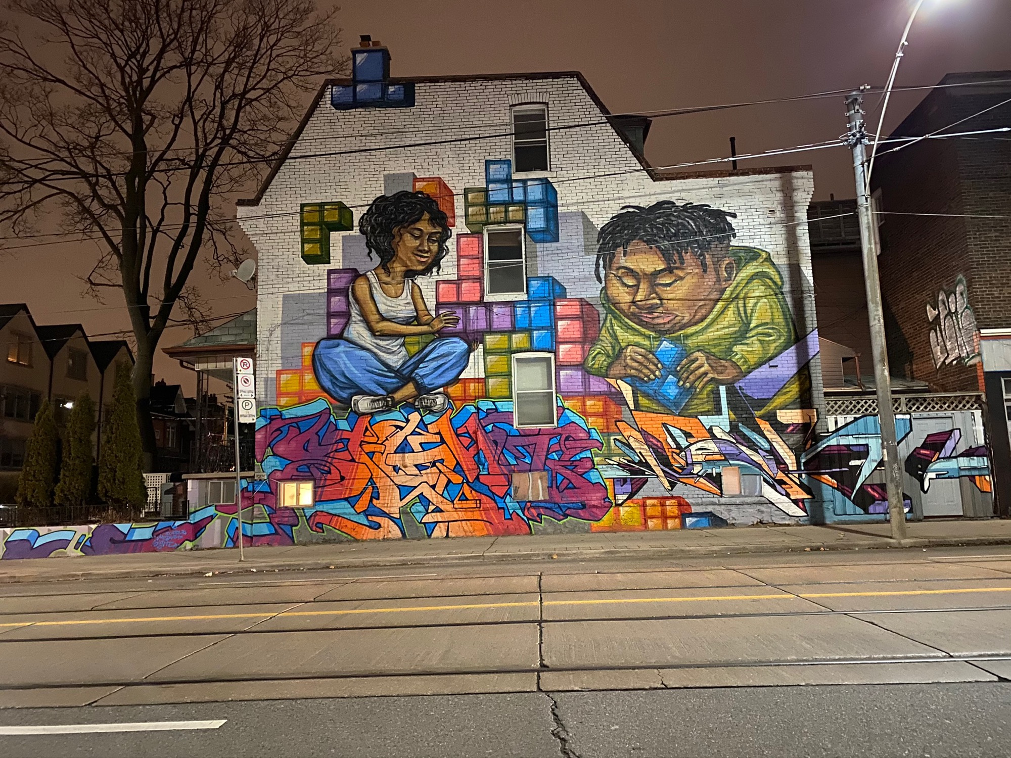 mural in Toronto by artist Elicser Elliott.